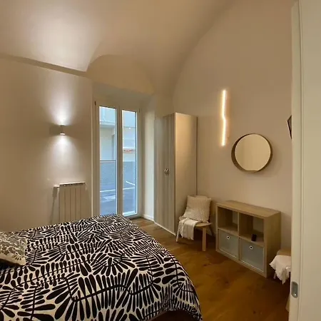 Chic Retreat Gem *