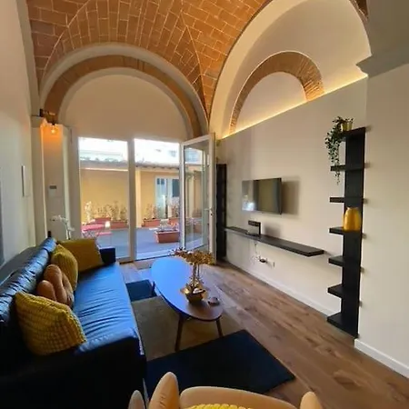 Chic Retreat Gem * Florence